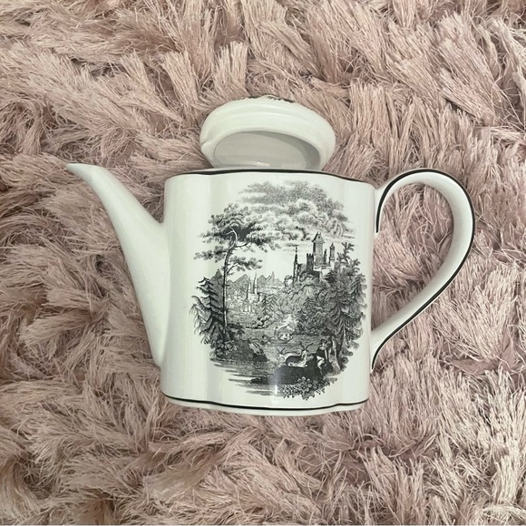 NWT Gorgeous Toile Teapot - Picture 2 of 4